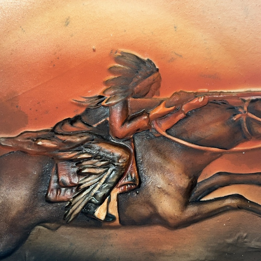 Noritake Native American on horseback hand painted hanging plaque - Picture 10 of 13